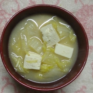 生姜たっぷり☆白菜と豆腐の味噌汁